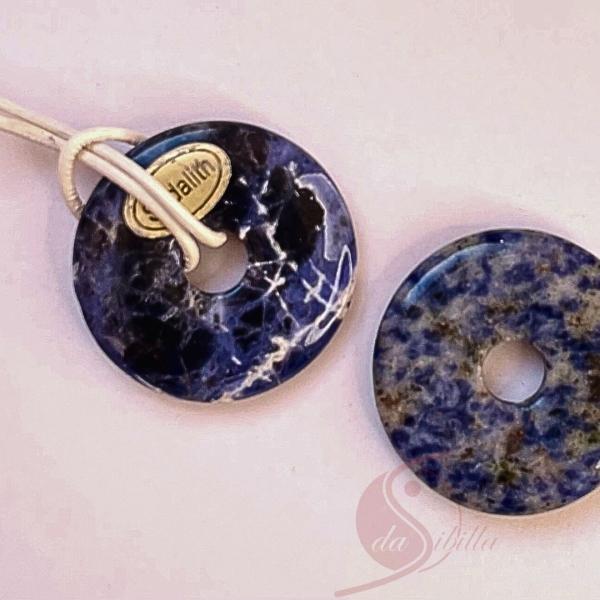 Sodalith Donut 30 mm – Vielseitiger Edelstein-Anhänger